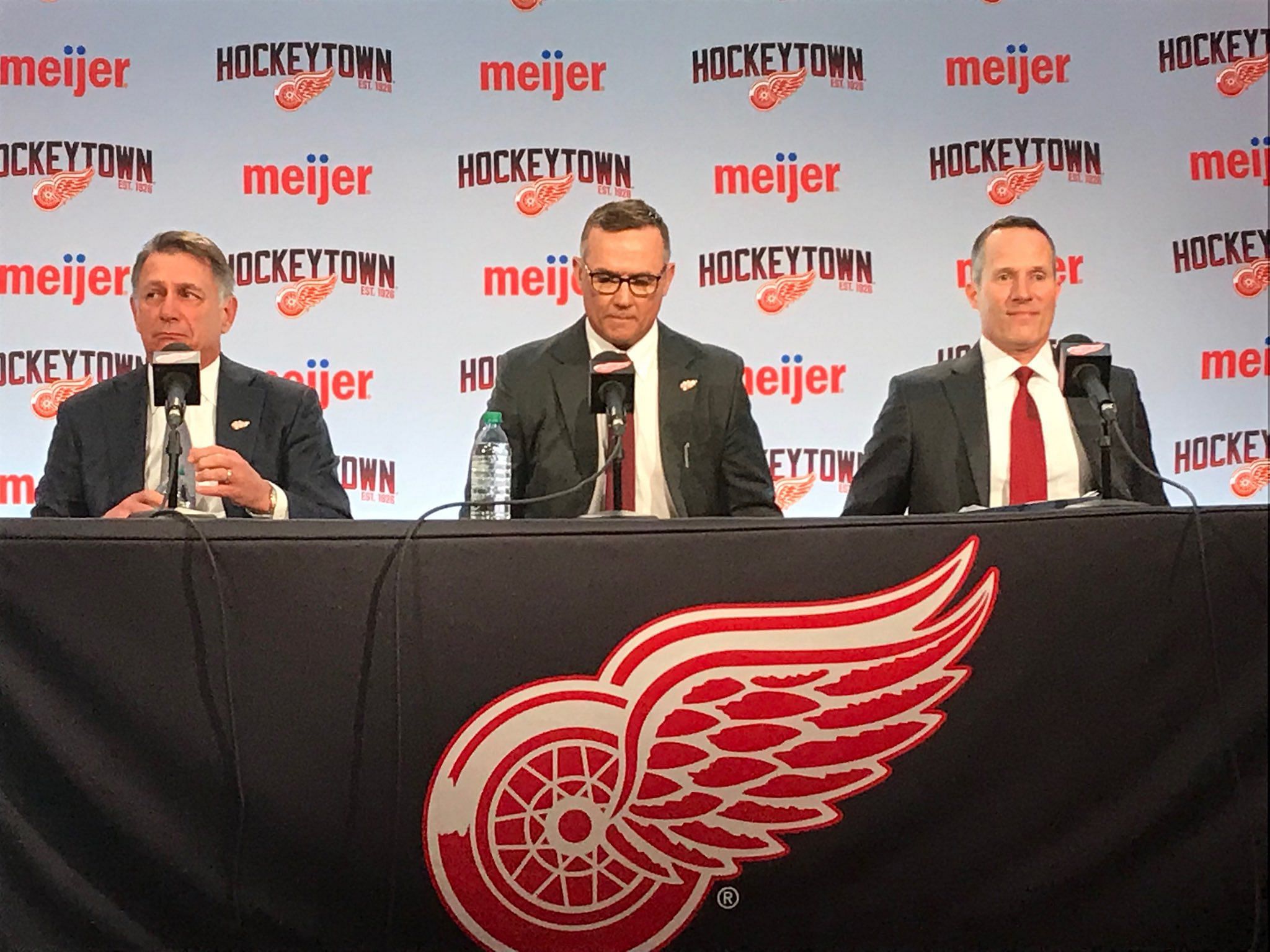 Steve Yzerman took over for Holland as the Red Wings' GM in 2019 - Source: Imagn